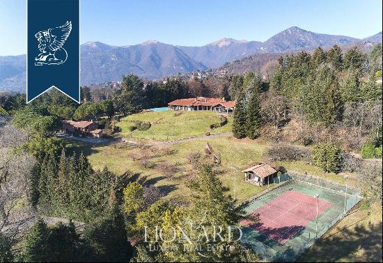 Luxury property with private lake for sale near Como