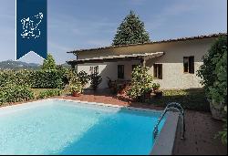 Villa for sale in the Tuscan countryside