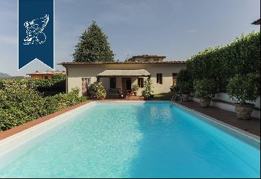 Villa for sale in the Tuscan countryside
