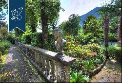 Villas by Lake Como for sale