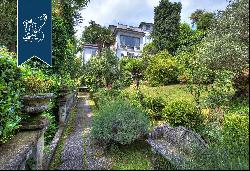 Villas by Lake Como for sale