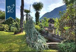 Villas by Lake Como for sale