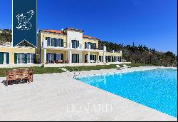 Villa with swimming pool for sale in Imperia