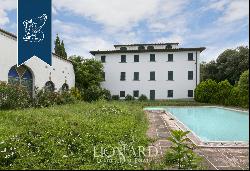 Historical villa surrounded by nature for sale in Arezzo