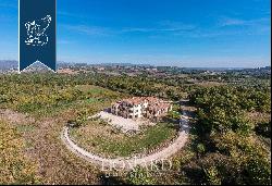 Farm estates for sale in Tuscany