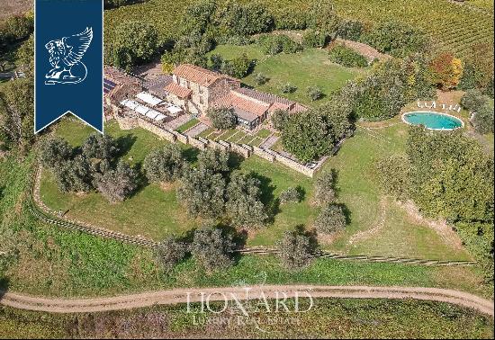 Farm estates for sale in Tuscany