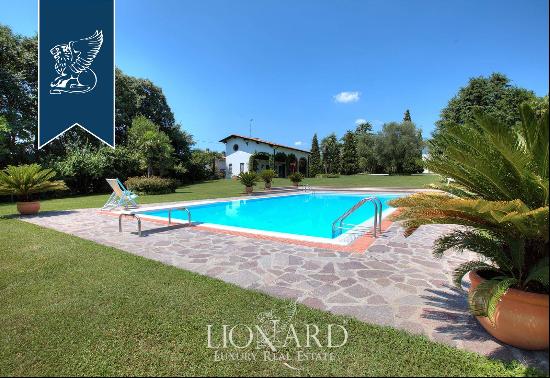 Villa in Mantua for sale