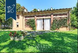 Luxury villa with swimming pool for sale near Mantua