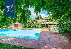 Luxury villa with swimming pool for sale near Mantua