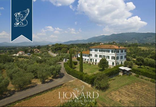 Prestigious villa for sale in Tuscany