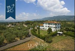 Prestigious villa for sale in Tuscany