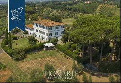 Prestigious villa for sale in Tuscany