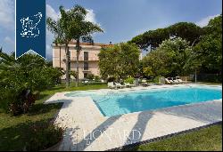 Luxury villa for sale in Naples