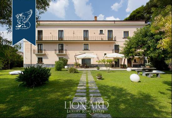 Luxury villa for sale in Naples