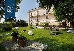 Luxury villa for sale in Naples