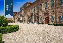 Castle in Milan for sale