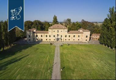 Charming historical building for sale in Reggio Emilia