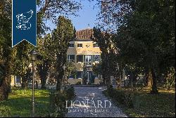 Historical villa for sale in Venice