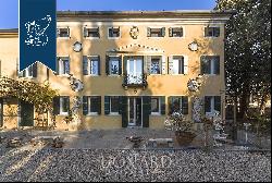 Historical villa for sale in Venice
