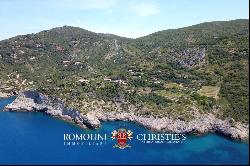 WATERFRONT COASTAL WINE ESTATE, VILLAS SEA ACCESS FOR SALE ARGENTARIO TUSCANY