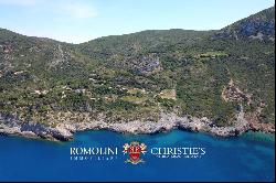 WATERFRONT COASTAL WINE ESTATE, VILLAS SEA ACCESS FOR SALE ARGENTARIO TUSCANY