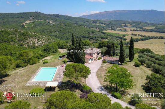 AGRITURISMO FOR SALE CORCIANO UMBRIA