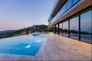 Exclusive villa with 360º views of Barcelona and surroundings