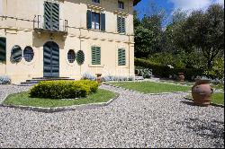 Aristocratic Villa for Sale on the Hills of Siena