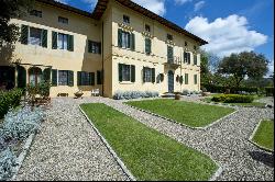 Aristocratic Villa for Sale on the Hills of Siena