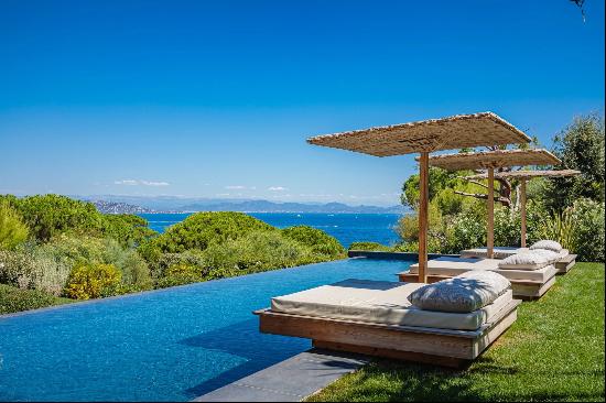 Saint-Tropez - New house with exceptional sea view