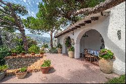 Unique property on its own hill with 360 views - Port de la Selva