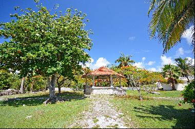 PRIME LOT IN PLAYA PARAISO