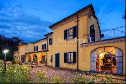 Luxury villa between Pisa and Florence