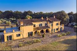 Luxury villa between Pisa and Florence