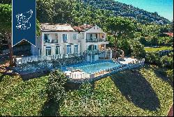 Elegant sea-facing luxury villa for sale in Trieste