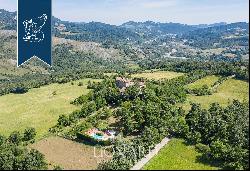 Luxury property with pool for sale near Bologna