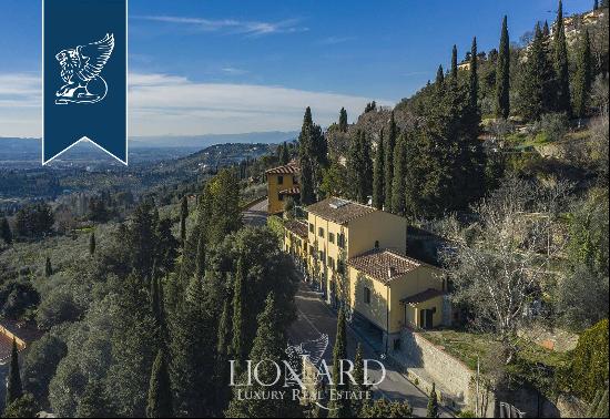 Luxurious 19th-century villa for sale near Florence