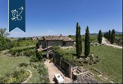 Stunning farmstead surrounded by Umbria's countryside for sale
