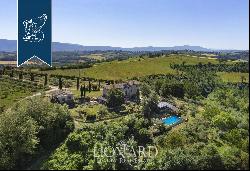 Stunning farmstead surrounded by Umbria's countryside for sale