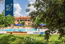 Luxury property with well-equipped swimming pool for sale in Rosignano Marittimo