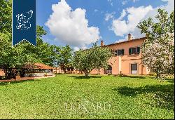 Luxury property with well-equipped swimming pool for sale in Rosignano Marittimo