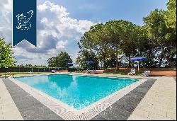 Luxury property with well-equipped swimming pool for sale in Rosignano Marittimo