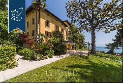 Lake Garda-front luxury Villa 
