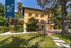 Lake Garda-front luxury Villa 