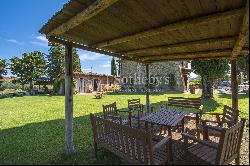 House in the Tuscan Hills for Sale