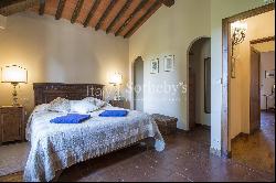 House in the Tuscan Hills for Sale