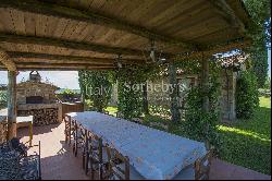 House in the Tuscan Hills for Sale