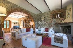 House in the Tuscan Hills for Sale