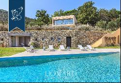 New designer estate with a wonderful enchanting pool with sea view by the Ligurian Riviera