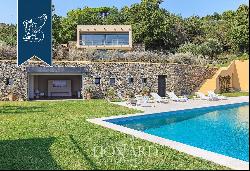 New designer estate with a wonderful enchanting pool with sea view by the Ligurian Riviera